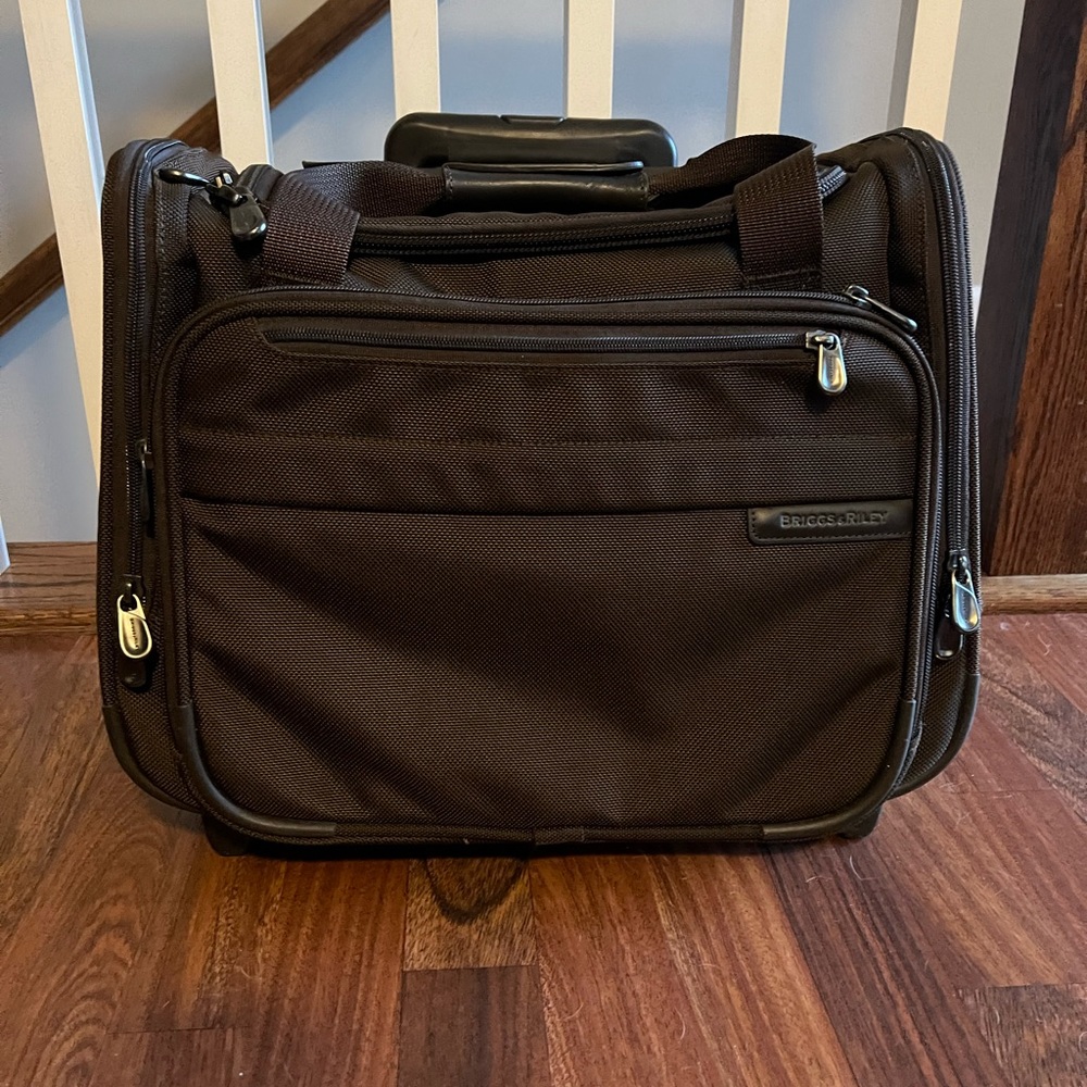 Briggs & Riley Underseat rolling bag- chocolate brown color. High quality.